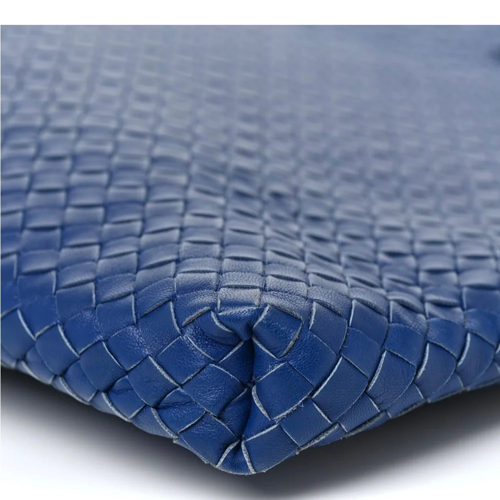 Bottega veneta Intrecciato convertible tote in cobalt blue - Picture 7 of 10